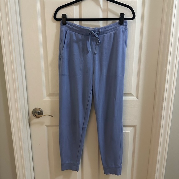 Lou & Grey Signature Soft Plush Joggers size Medium - Picture 2 of 6